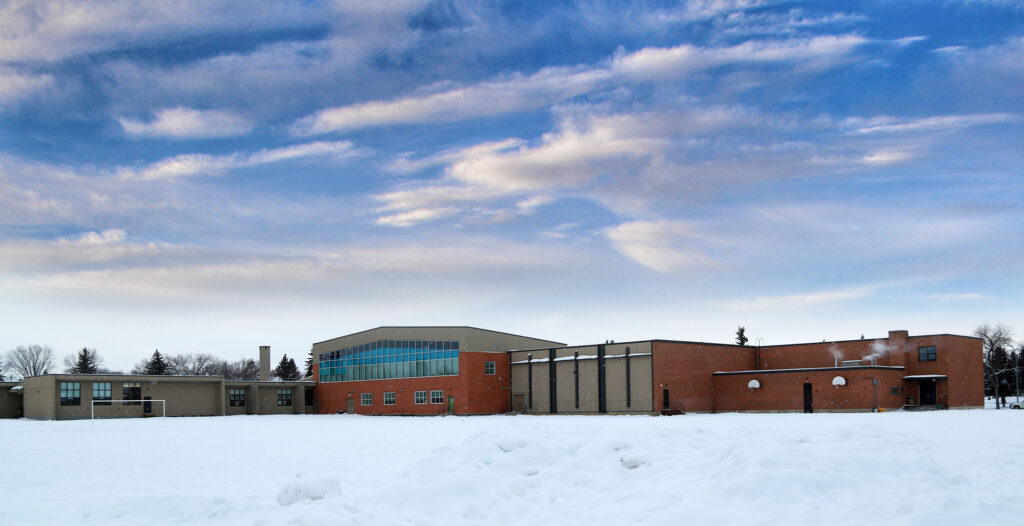 The makeup air unit for the Aurora School gym uses outside air all winter long, furthering the need for humidification.